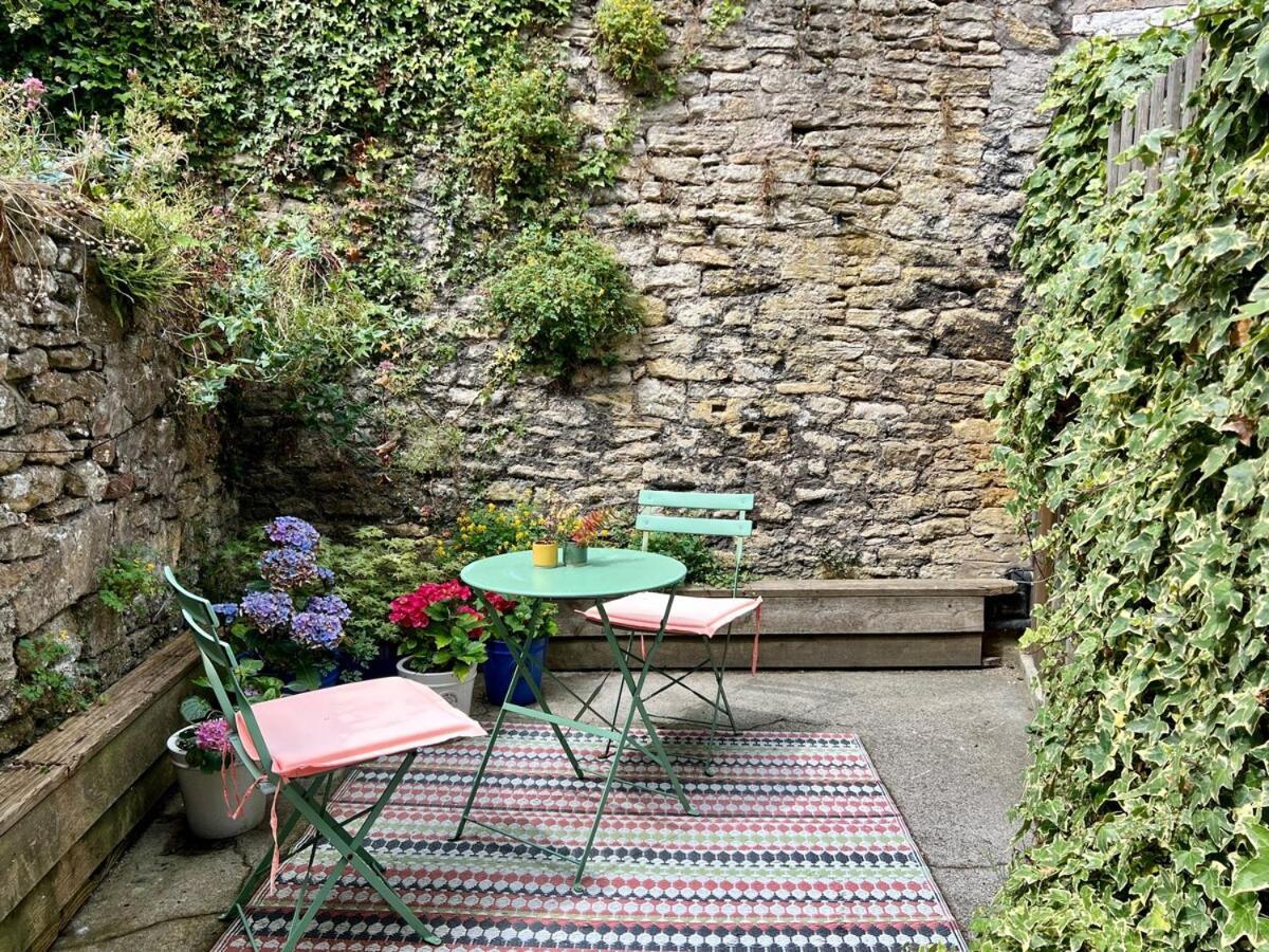 Cosy Weavers Cottage - Heart Of Frome Eksteriør billede